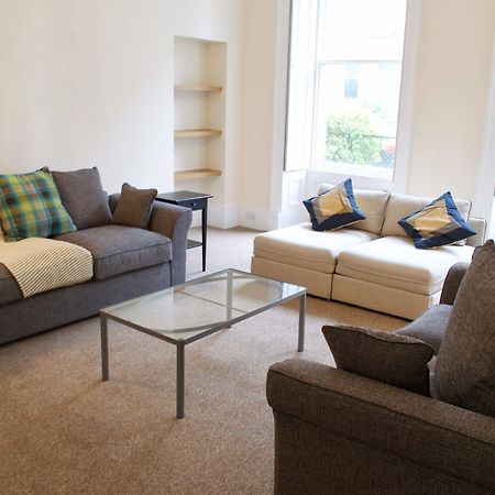 3 Bedroom Apartment Accommodates 8 Единбург Екстериор снимка